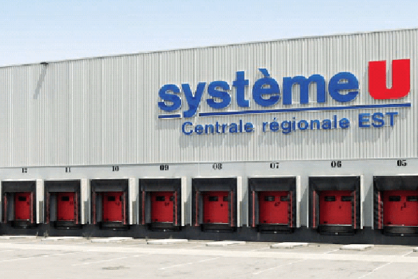Porte sectionnelle industrielle pour entrepôts logistiques